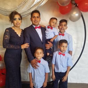 Meet your Posher, Carlos manuel